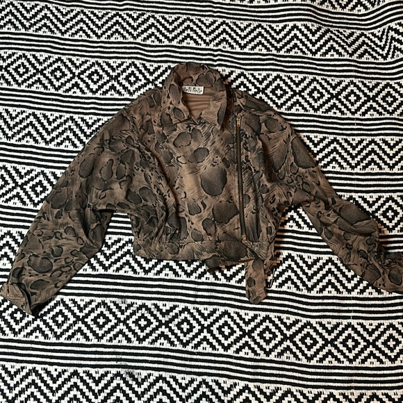 Jackets & Blazers - LEOPARD PRINT PUFFER JACKET